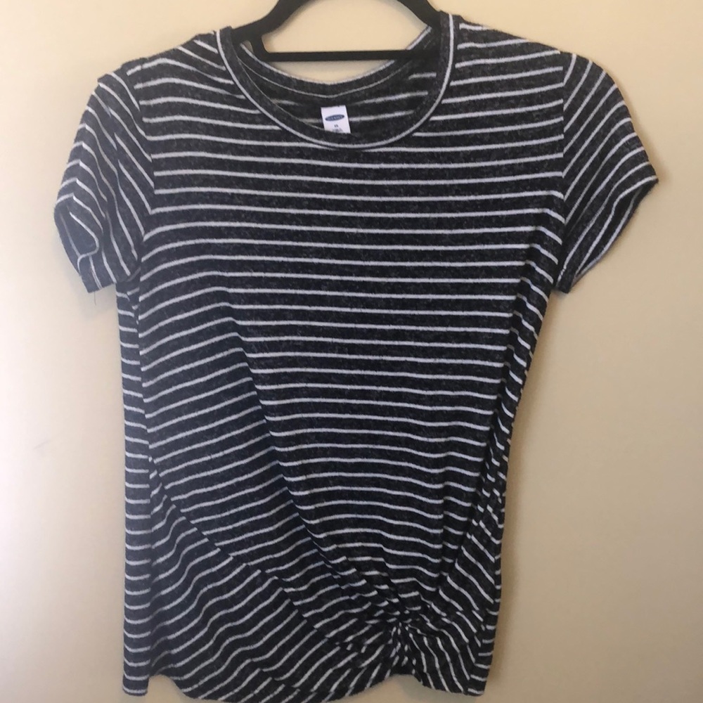 Old Navy knot front tee